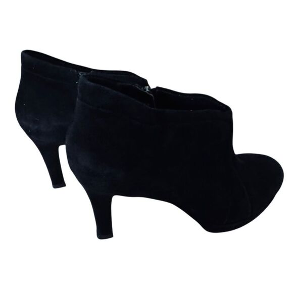 Clarks Artisan Comfort Sole Black Suede Ankle Boots 3 1/2" Heels 8 Medium - Picture 11 of 14